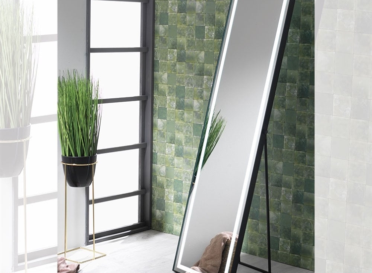 Porto Battery Operated Mirror with Black Frame & LED Light Surround (Floorstanding or Wall-Hung) - 1500 x 400mm